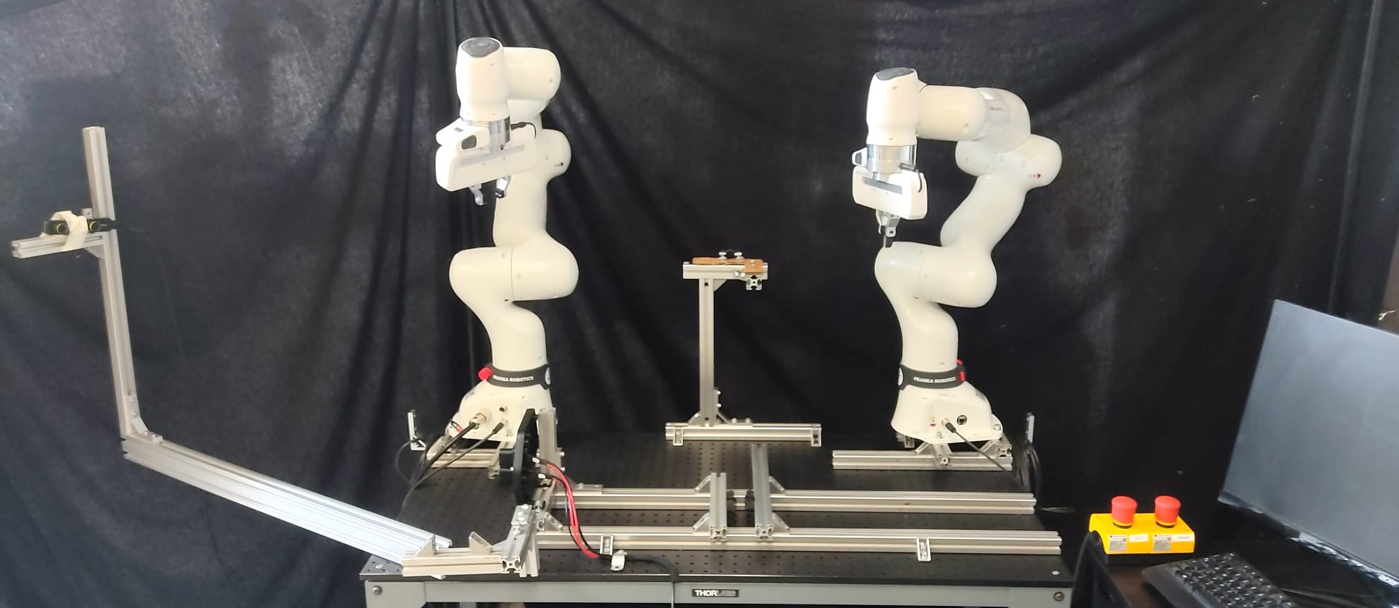 Franka Research 3 Franka Research 3